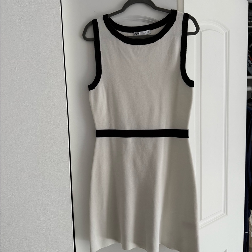 Zara Black and White Sleeveless Dress